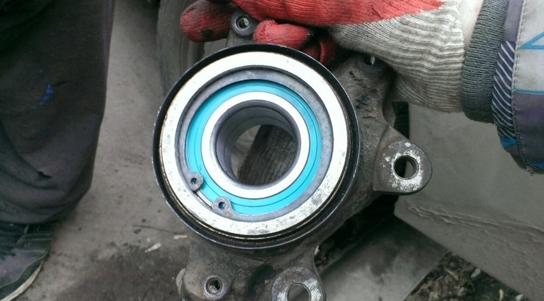 Ступичный подшипник ауди 80 б3 передний. Задний ступичный подшипник рено меган 2. Подшипник ступицы передний ваз 2114. Как правильно поставить ступичные подшипники. Передний подшипник honda civic 1995.