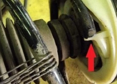 Опорный подшипник и его замена на Рено Логан делается на СТО и по регламенту указному в мануале по эксплуатации меняется не чаще чем 100 000 км.