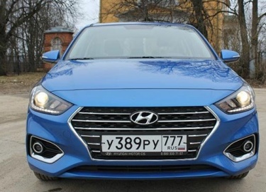 Штатное лобовое стекло Хендай Солярис служит владельцу не менее 5 лет. Критическим повреждением для Hyundai Solaris может стать большая трещина, то...