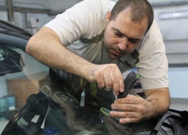 Замена лобового стекла на Ford Focus 3 поколение. Производство лобового стекла.