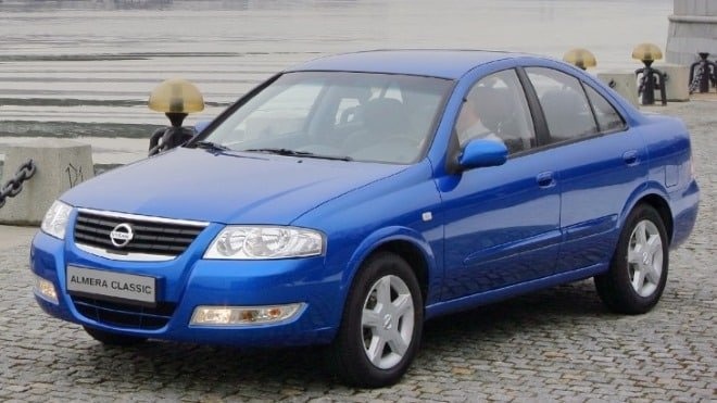 Замена ветрового стекла в автомобиле Nissan Almera Classic
