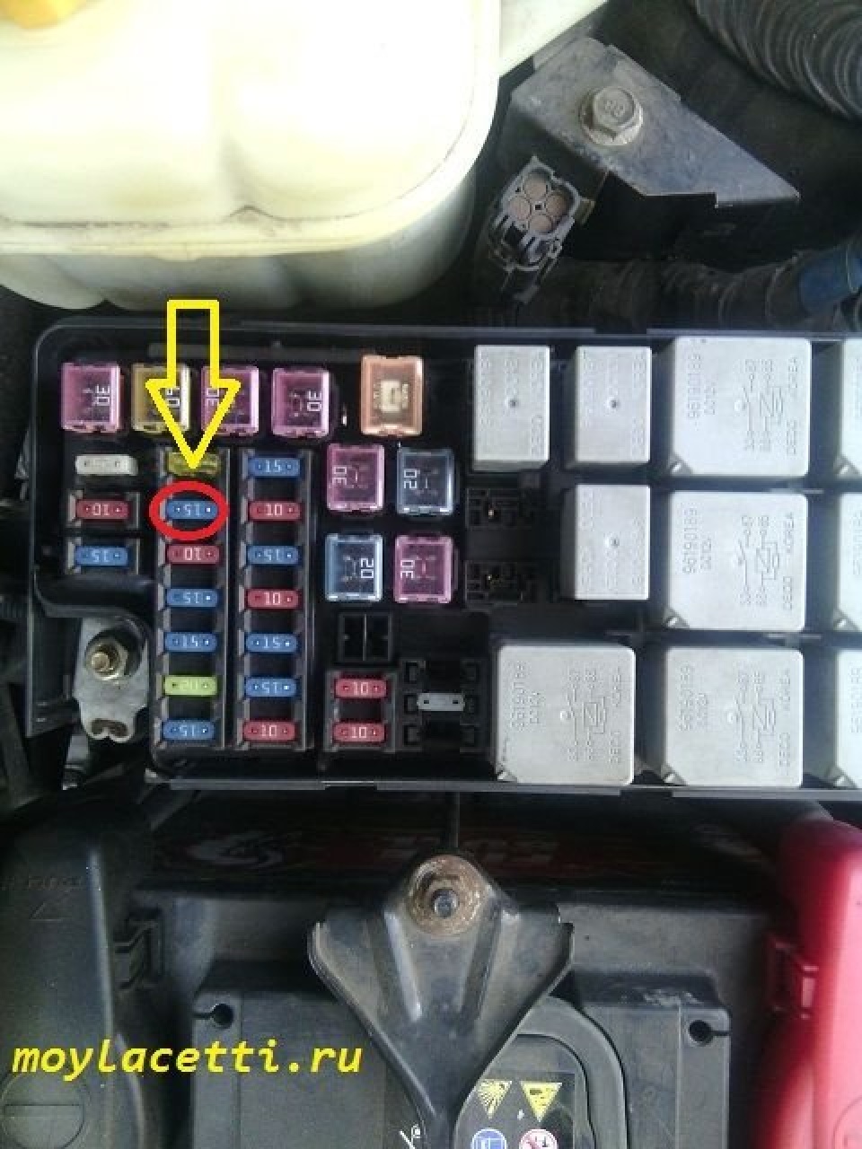 Реле бензонасоса лачетти 1. Предохранитель на бензонасос шевроле лачетти. Предохранитель вентилятора лачетти 1. Chevrolet lacetti 1. Реле бензонасоса лачетти 1.