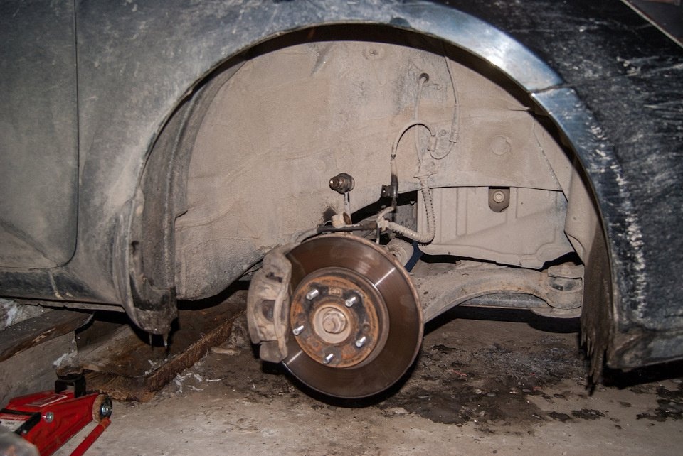 Как заменить опорный подшипник в Kia Cid
